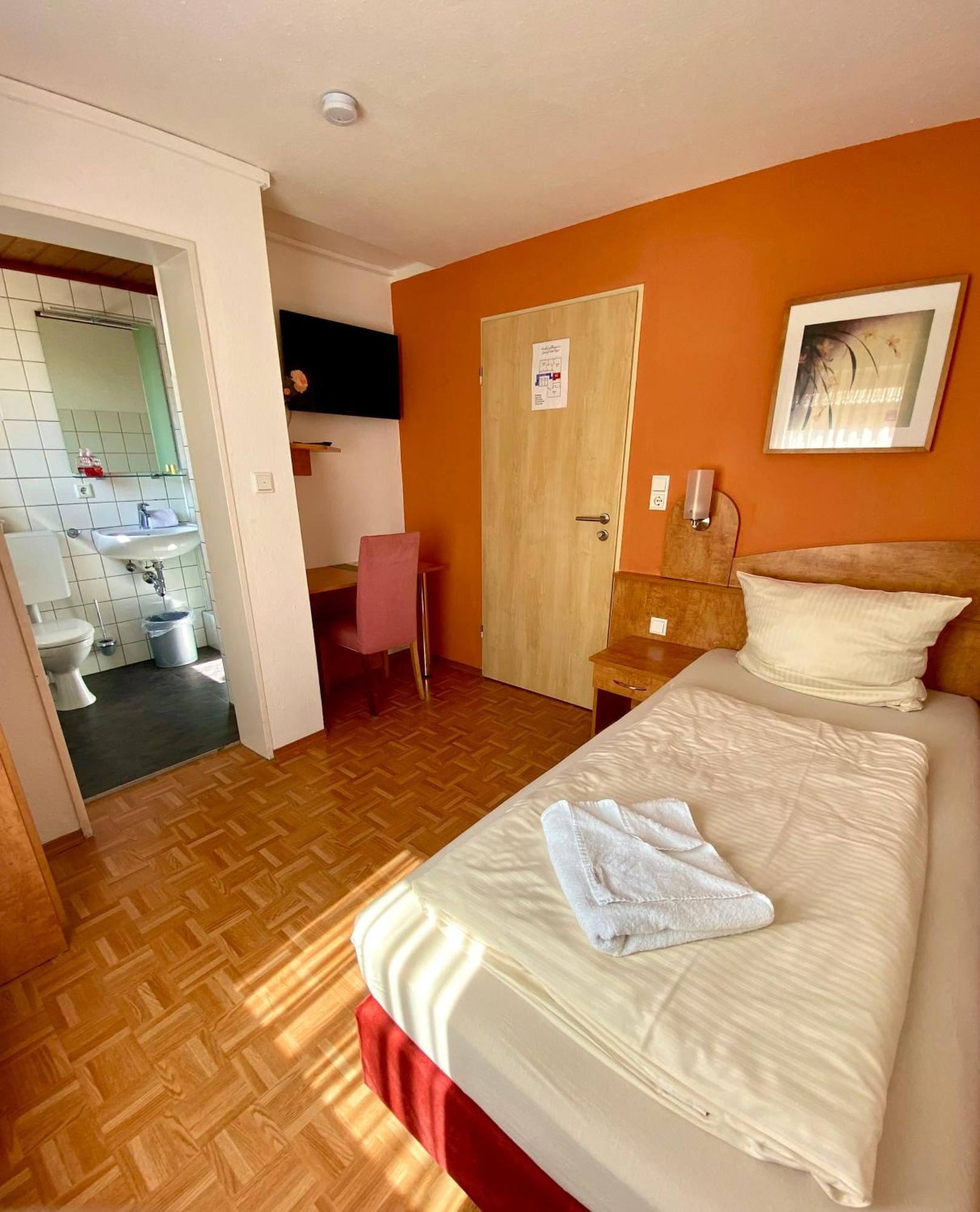 Hotel Gasthof Rose Günzburg Екстериор снимка